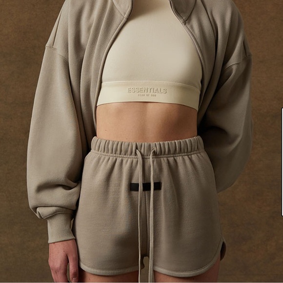 Fear of God Essentials Women's Shorts Smoke - Picture 5 of 9